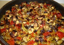 Etli Patlıcan Güveç Tarifi ve Malzemeleri