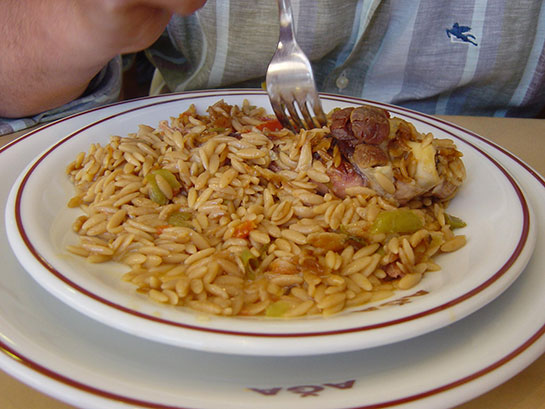 Arpa Şehriyeli Güveç Tarifi ve Malzemeleri