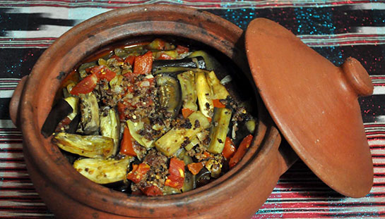 Güveçte Patlıcan Tarifi ve Malzemeleri